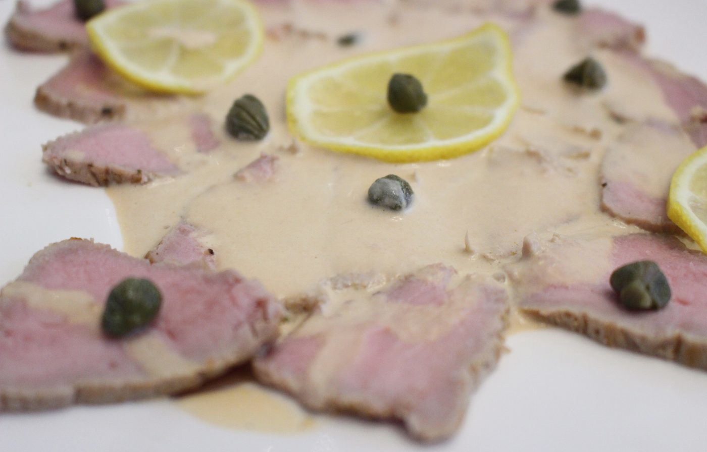 Vitello Tonnato – Kalbfleisch mit Thunfisch Mascarpone Sauce