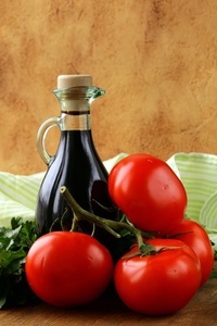 Aceto Balsamico mit Tomaten
