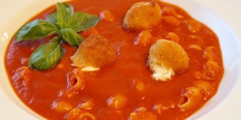 Tomatensuppe mit Pasta